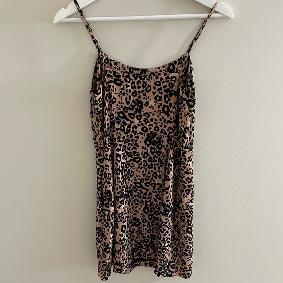 Aritzia Wilfred Isabelle Mini Dress Almond/Black Animal Print Size 2 - Picture 4 of 9